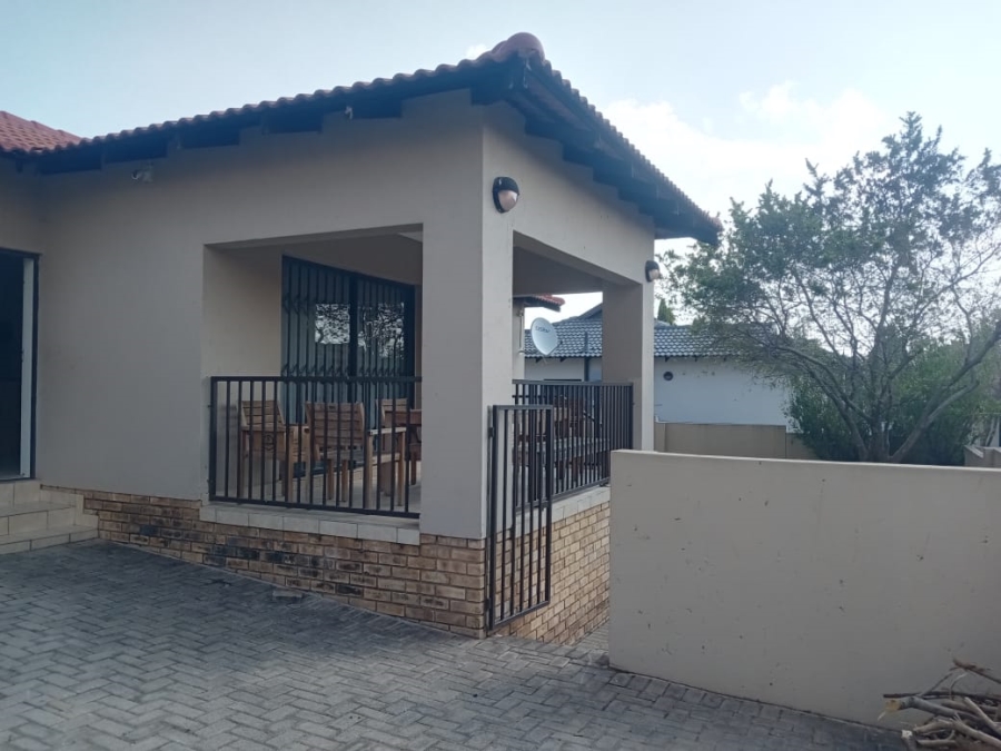 To Let 3 Bedroom Property for Rent in Greengate Gauteng