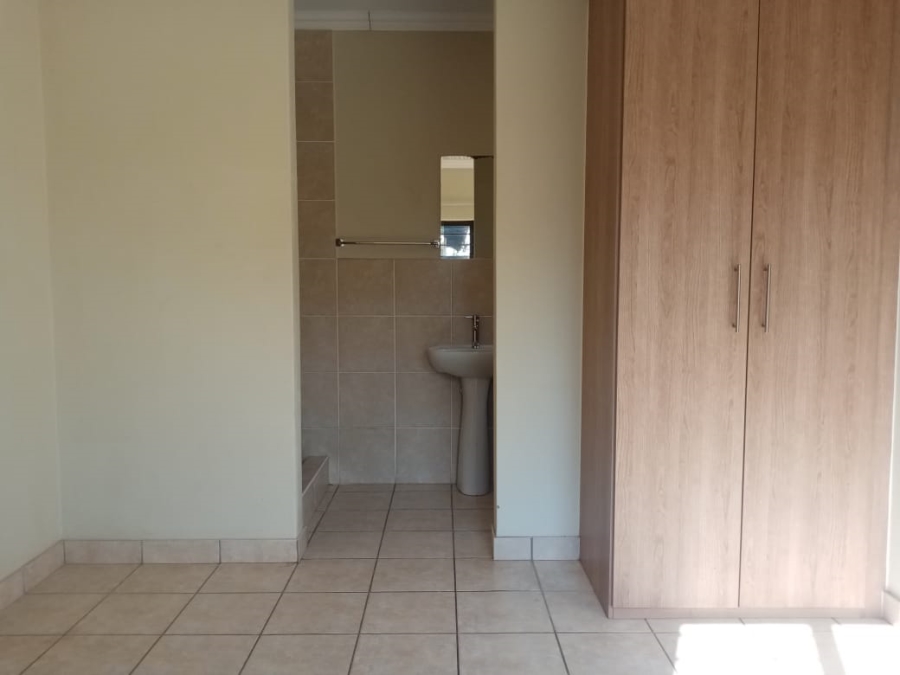 To Let 3 Bedroom Property for Rent in Greengate Gauteng