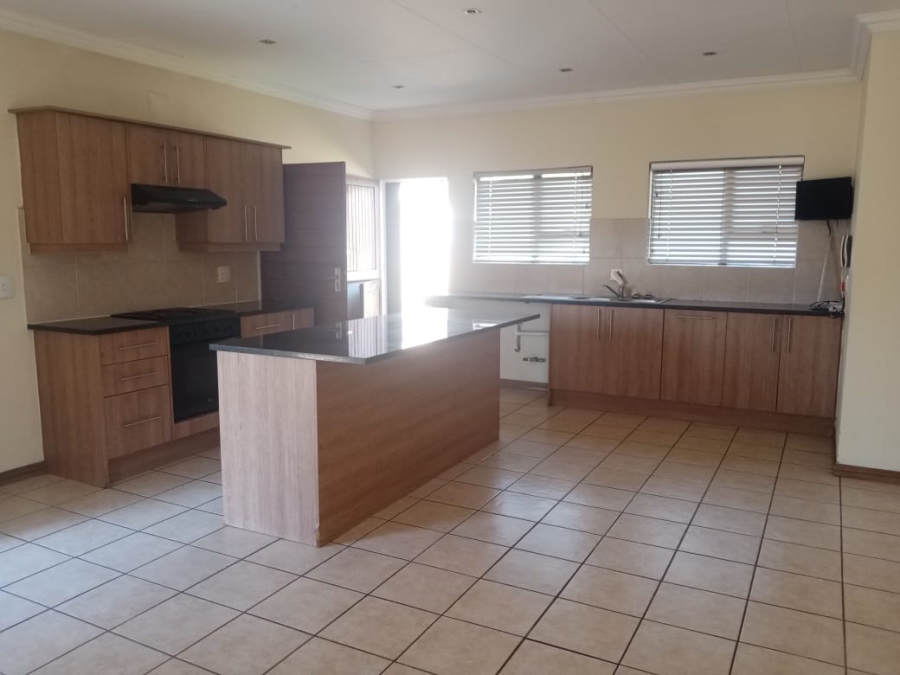 To Let 3 Bedroom Property for Rent in Greengate Gauteng