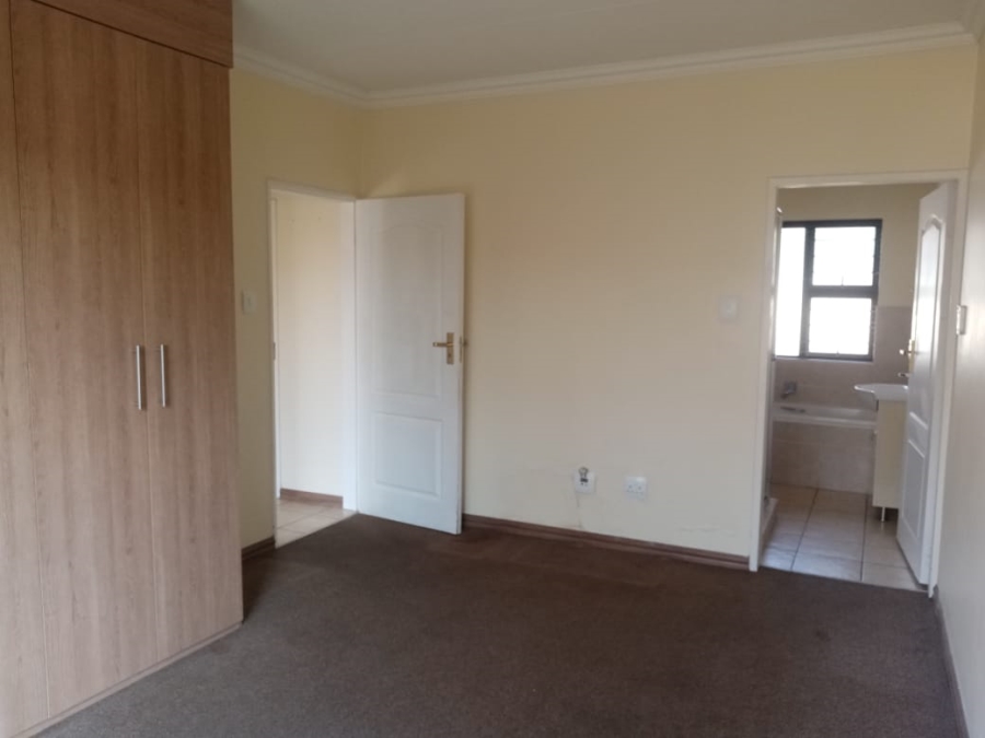 To Let 3 Bedroom Property for Rent in Greengate Gauteng