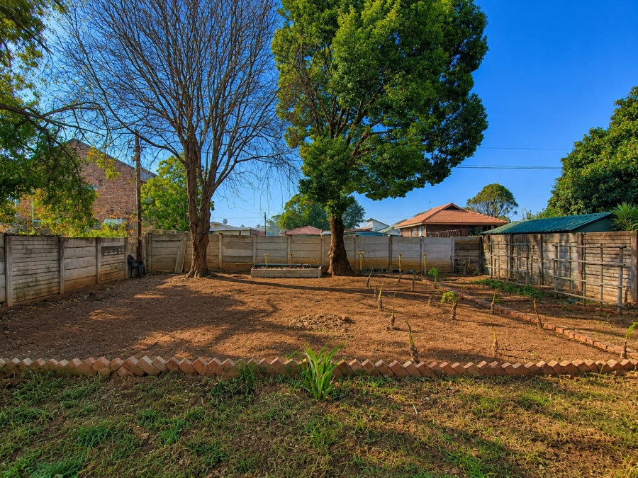 4 Bedroom Property for Sale in Les Marais Gauteng
