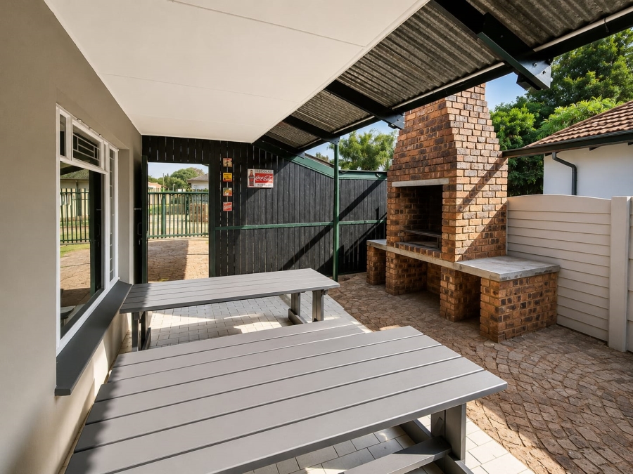 4 Bedroom Property for Sale in Les Marais Gauteng