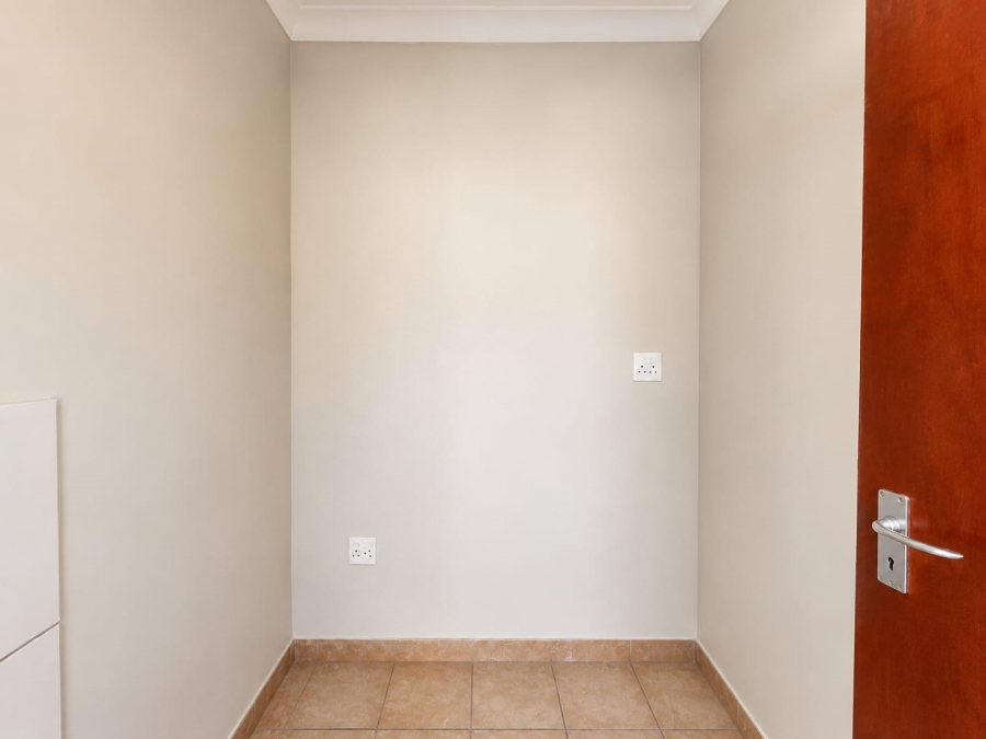 4 Bedroom Property for Sale in Les Marais Gauteng