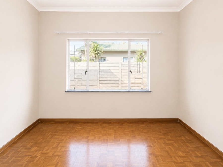 4 Bedroom Property for Sale in Les Marais Gauteng