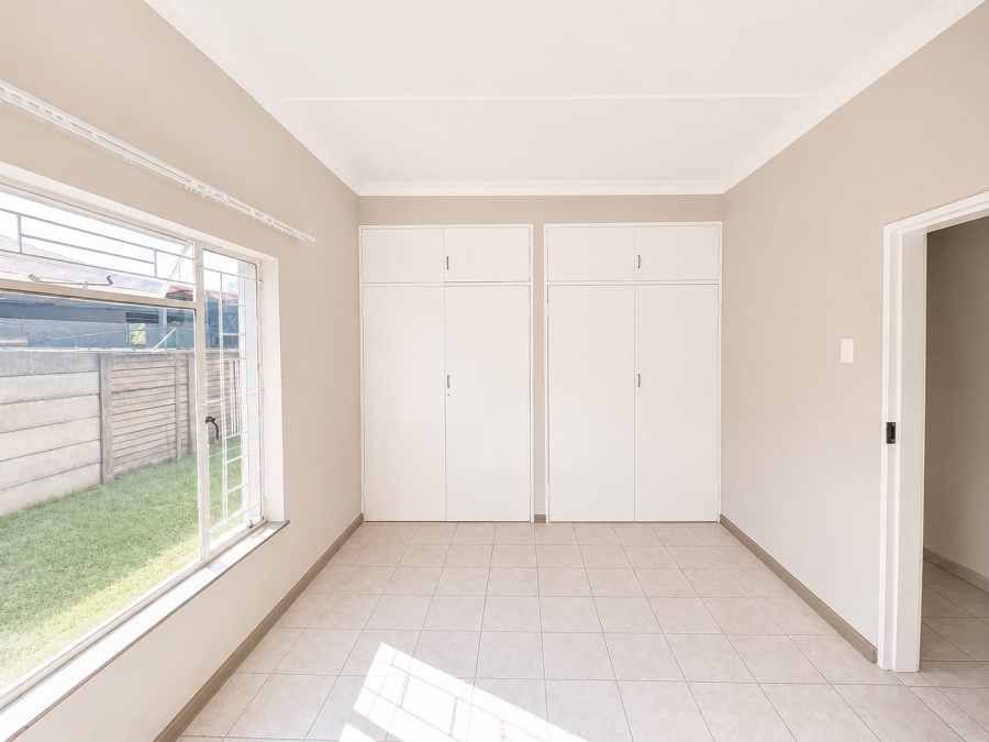4 Bedroom Property for Sale in Les Marais Gauteng