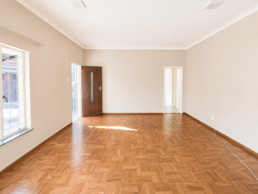 4 Bedroom Property for Sale in Les Marais Gauteng