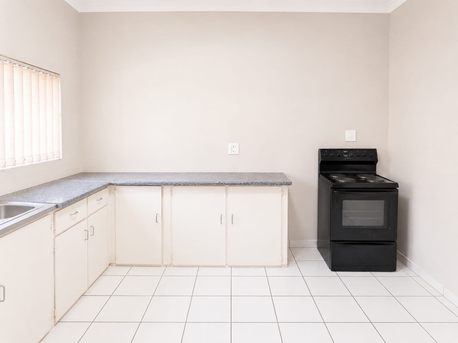 4 Bedroom Property for Sale in Les Marais Gauteng