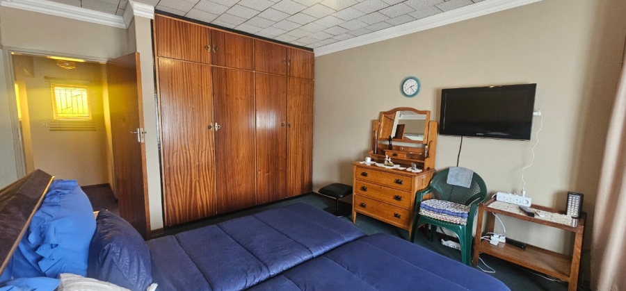 4 Bedroom Property for Sale in Eersterust Gauteng