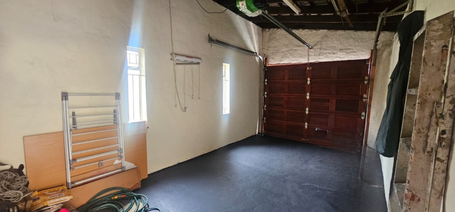 4 Bedroom Property for Sale in Eersterust Gauteng