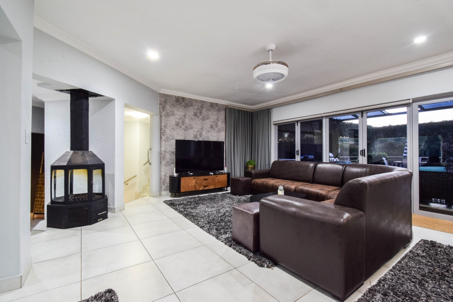7 Bedroom Property for Sale in Mooikloof Equestrian Estate Gauteng