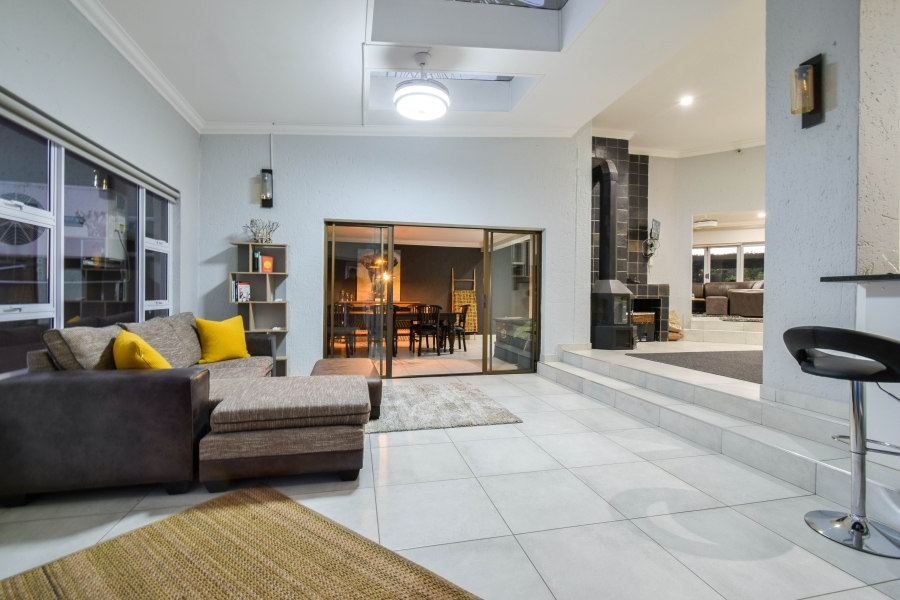 7 Bedroom Property for Sale in Mooikloof Equestrian Estate Gauteng