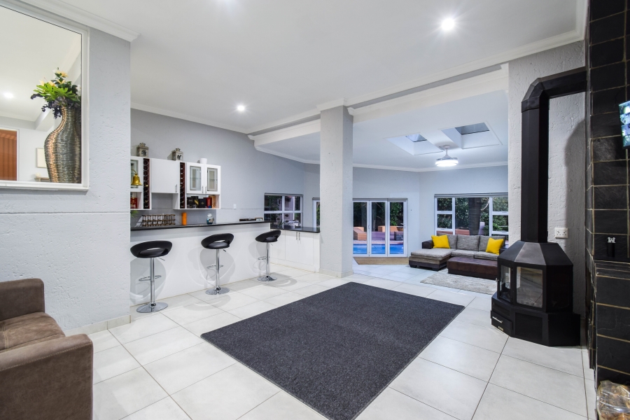 7 Bedroom Property for Sale in Mooikloof Equestrian Estate Gauteng