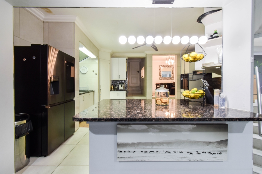 7 Bedroom Property for Sale in Mooikloof Equestrian Estate Gauteng