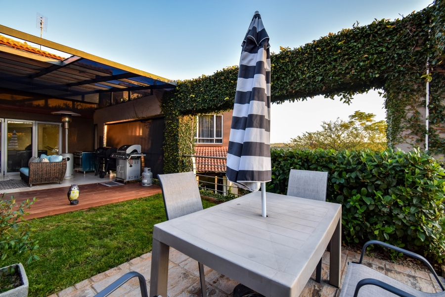 7 Bedroom Property for Sale in Mooikloof Equestrian Estate Gauteng