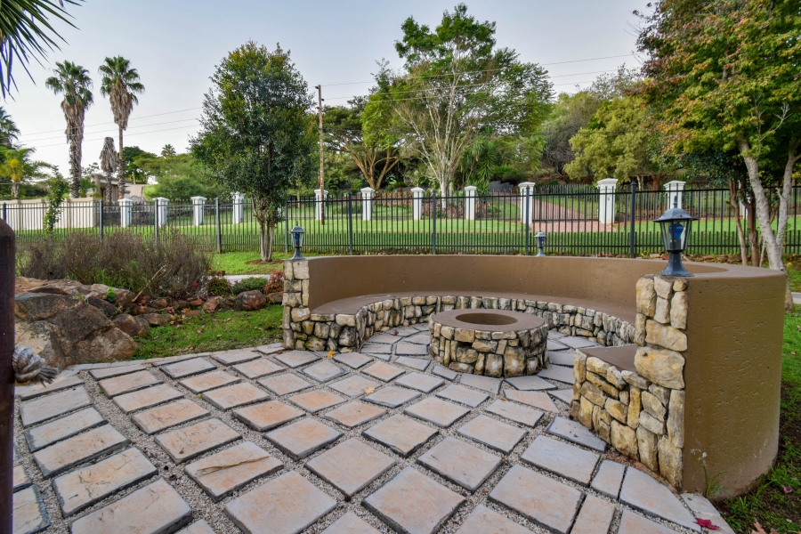 7 Bedroom Property for Sale in Mooikloof Equestrian Estate Gauteng