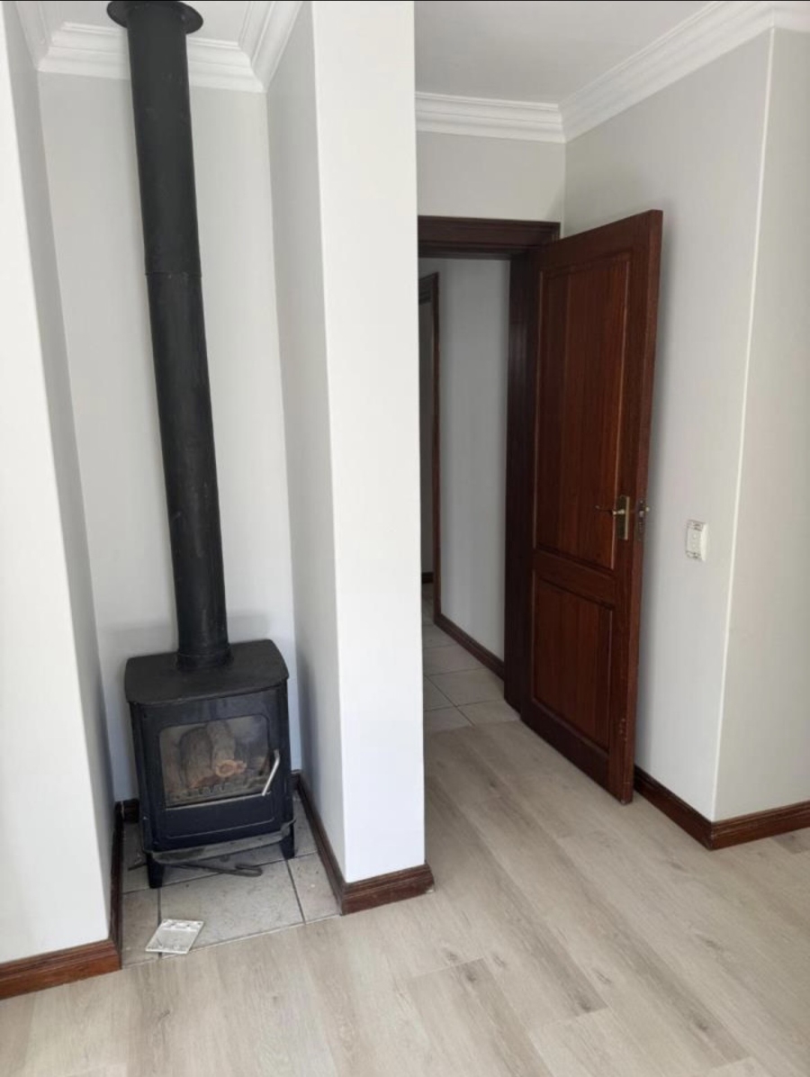 To Let 4 Bedroom Property for Rent in Kyalami Gauteng