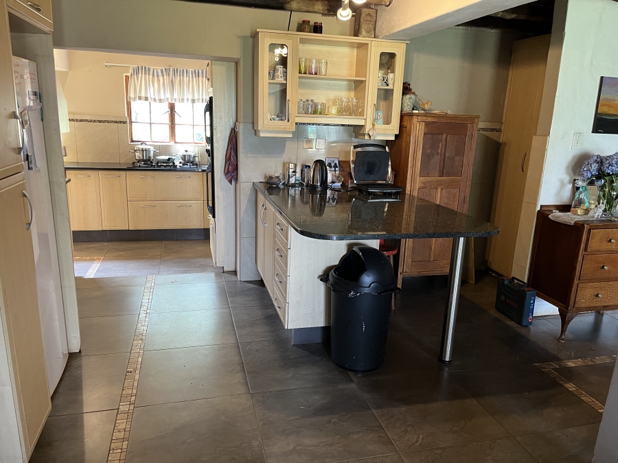 5 Bedroom Property for Sale in Bashewa A H Gauteng