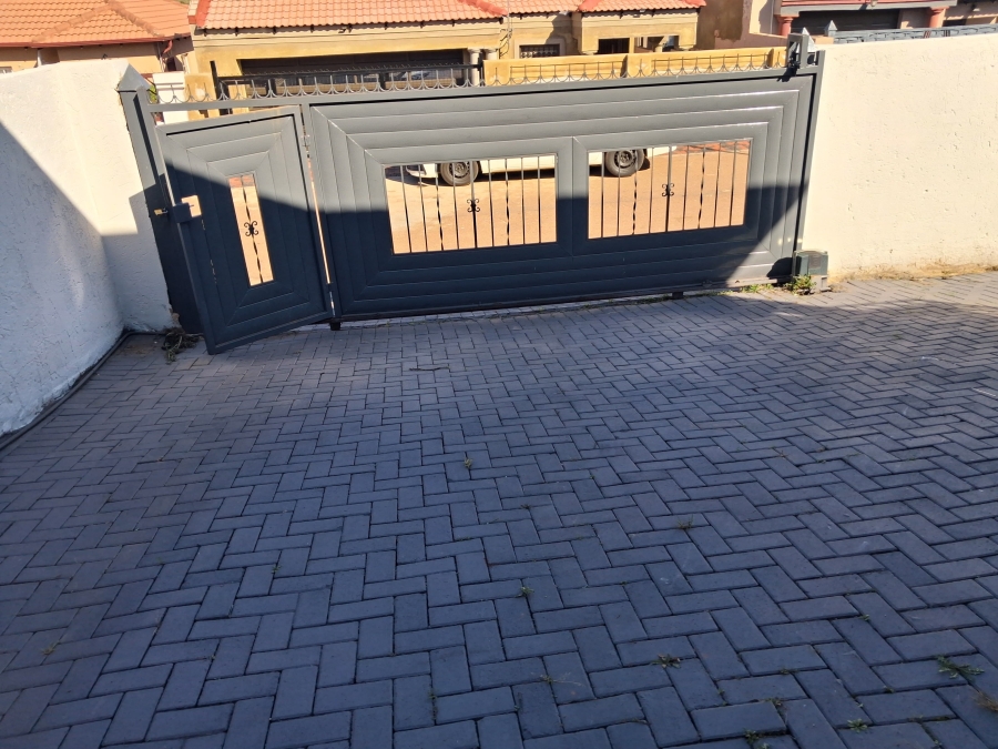 3 Bedroom Property for Sale in Atteridgeville Gauteng
