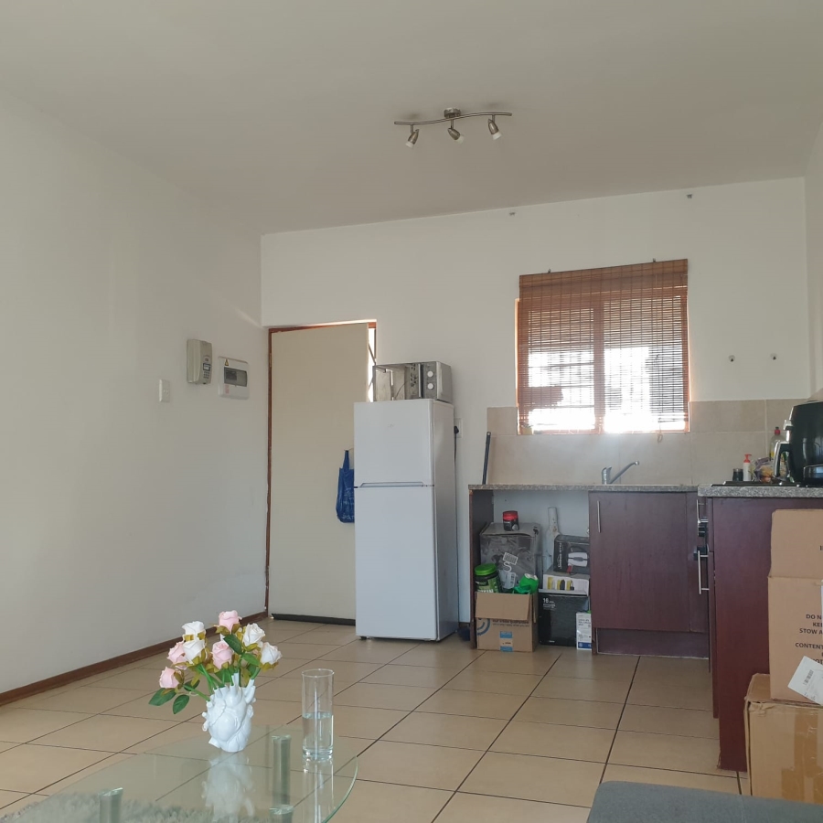 1 Bedroom Property for Sale in Hesteapark Gauteng