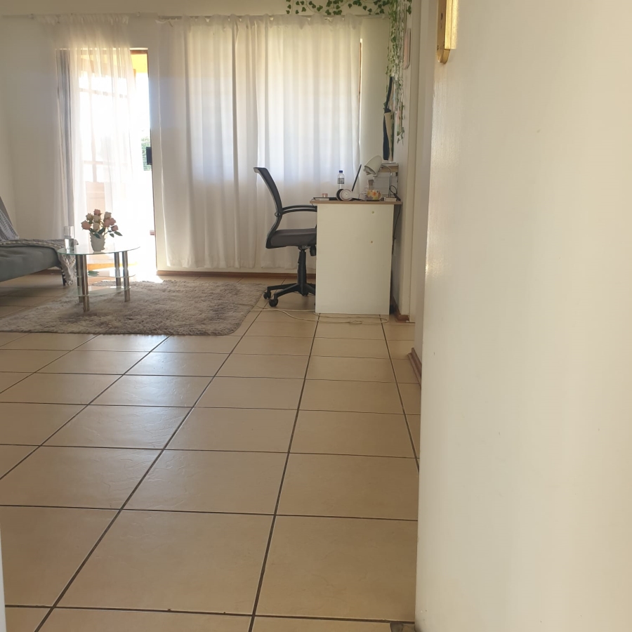 1 Bedroom Property for Sale in Hesteapark Gauteng
