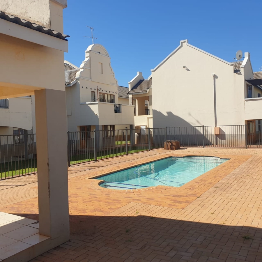 1 Bedroom Property for Sale in Hesteapark Gauteng