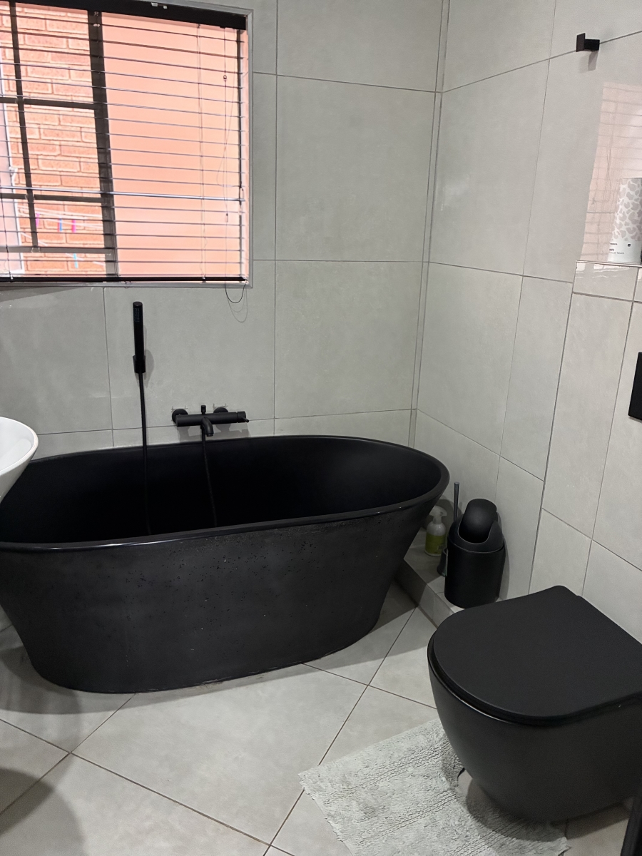 3 Bedroom Property for Sale in Mooikloof Ridge Gauteng