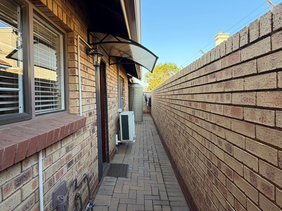3 Bedroom Property for Sale in Montana Tuine Gauteng
