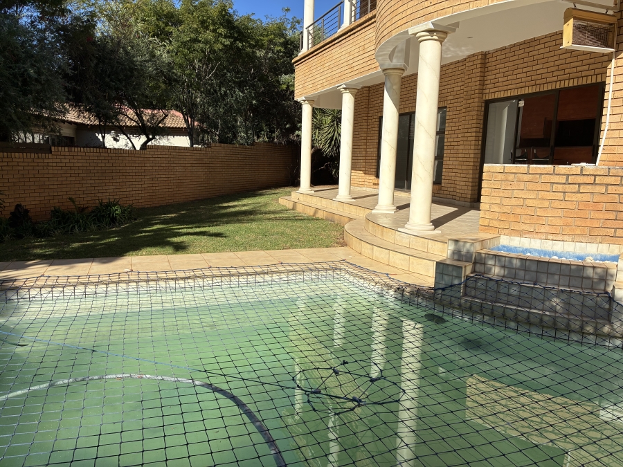 4 Bedroom Property for Sale in Woodhill Estate Gauteng
