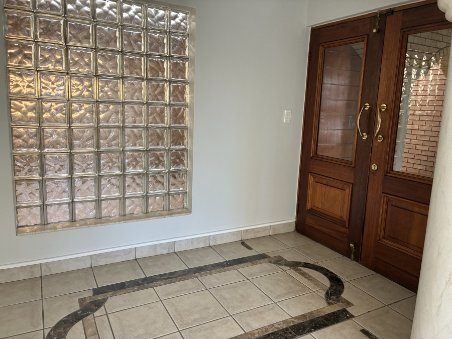 4 Bedroom Property for Sale in Woodhill Estate Gauteng