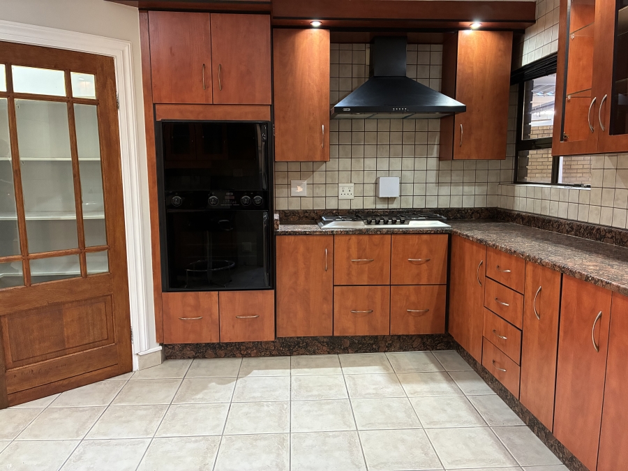4 Bedroom Property for Sale in Woodhill Estate Gauteng