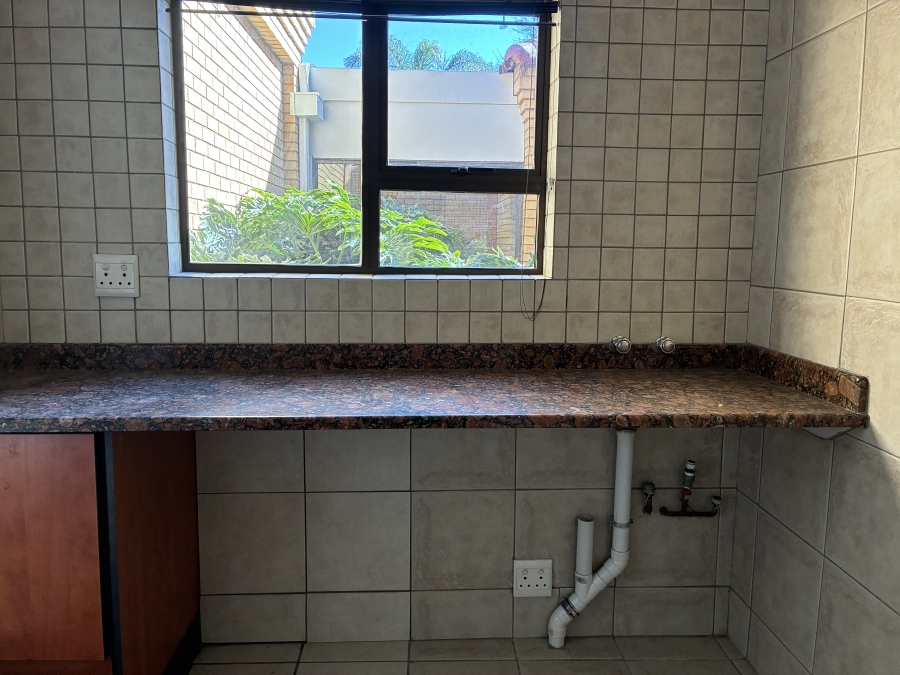 4 Bedroom Property for Sale in Woodhill Estate Gauteng