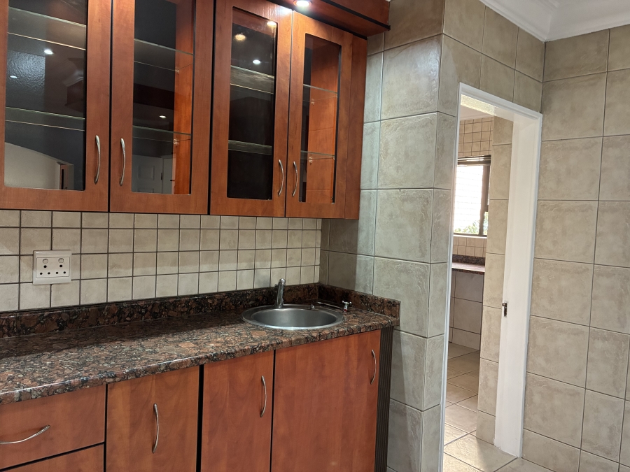 4 Bedroom Property for Sale in Woodhill Estate Gauteng