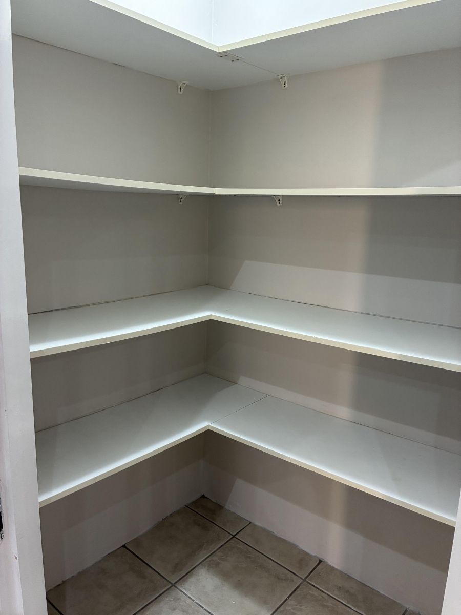 4 Bedroom Property for Sale in Woodhill Estate Gauteng