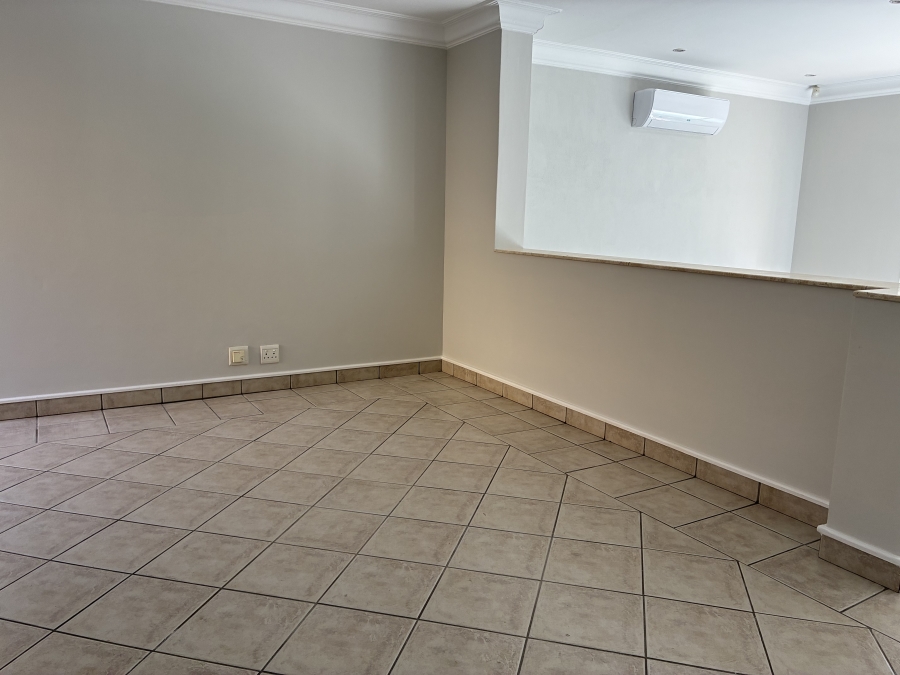 4 Bedroom Property for Sale in Woodhill Estate Gauteng