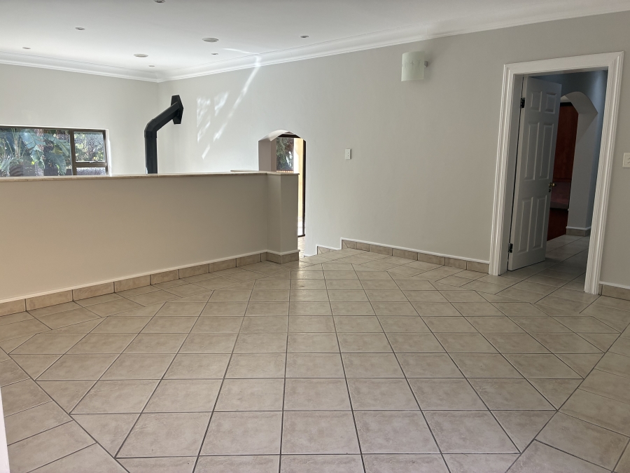 4 Bedroom Property for Sale in Woodhill Estate Gauteng