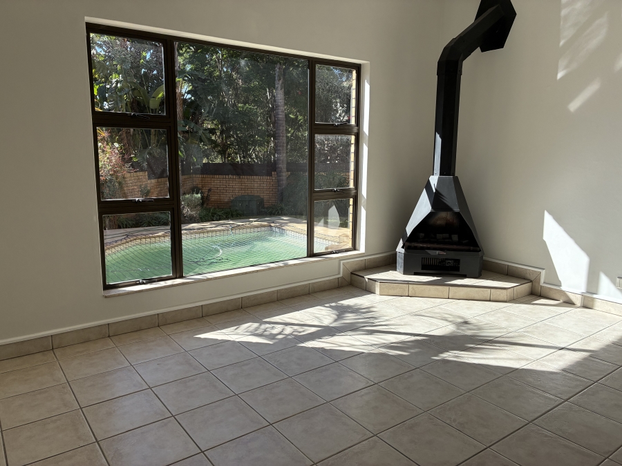 4 Bedroom Property for Sale in Woodhill Estate Gauteng