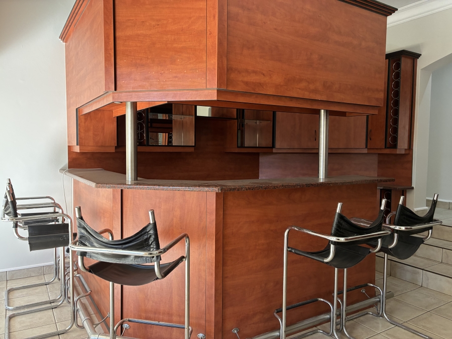 4 Bedroom Property for Sale in Woodhill Estate Gauteng