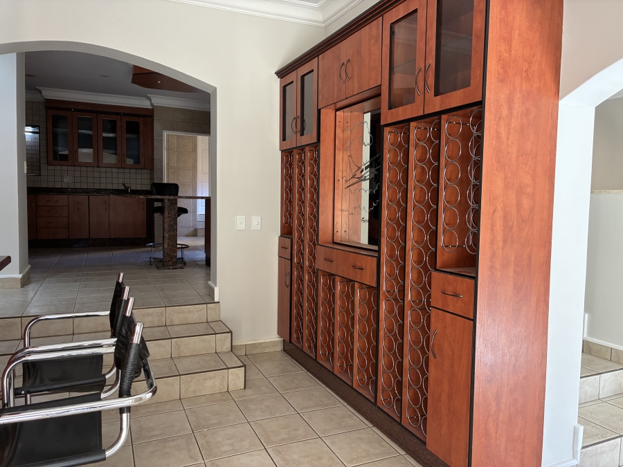 4 Bedroom Property for Sale in Woodhill Estate Gauteng