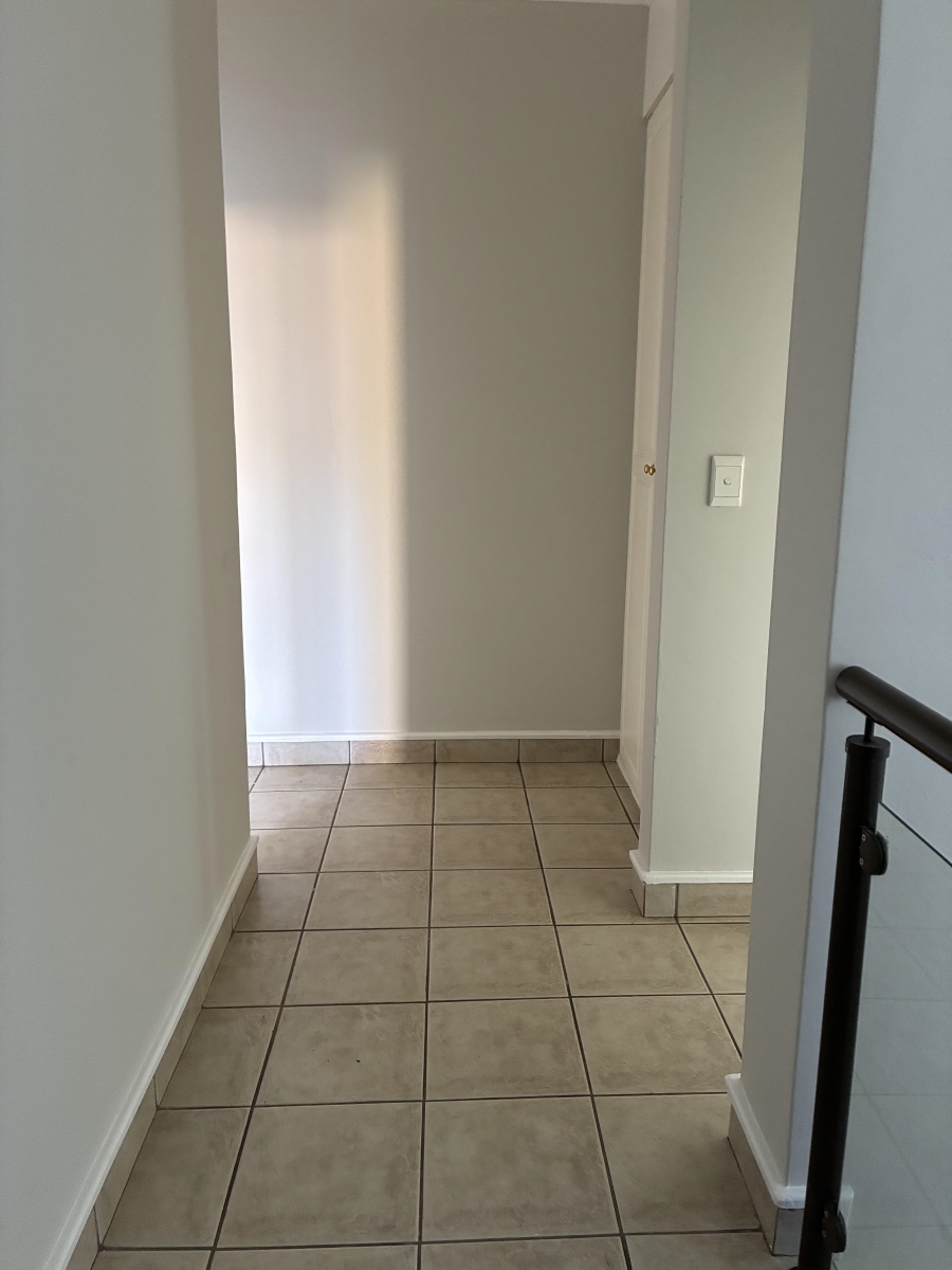 4 Bedroom Property for Sale in Woodhill Estate Gauteng