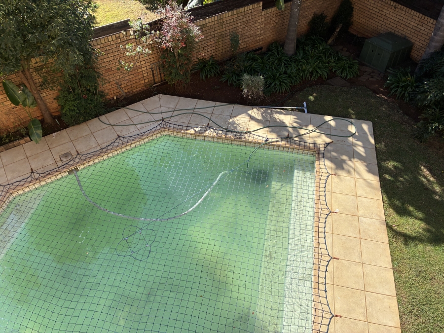 4 Bedroom Property for Sale in Woodhill Estate Gauteng