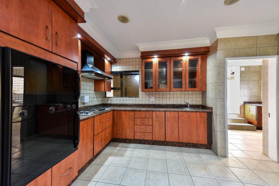 4 Bedroom Property for Sale in Woodhill Estate Gauteng
