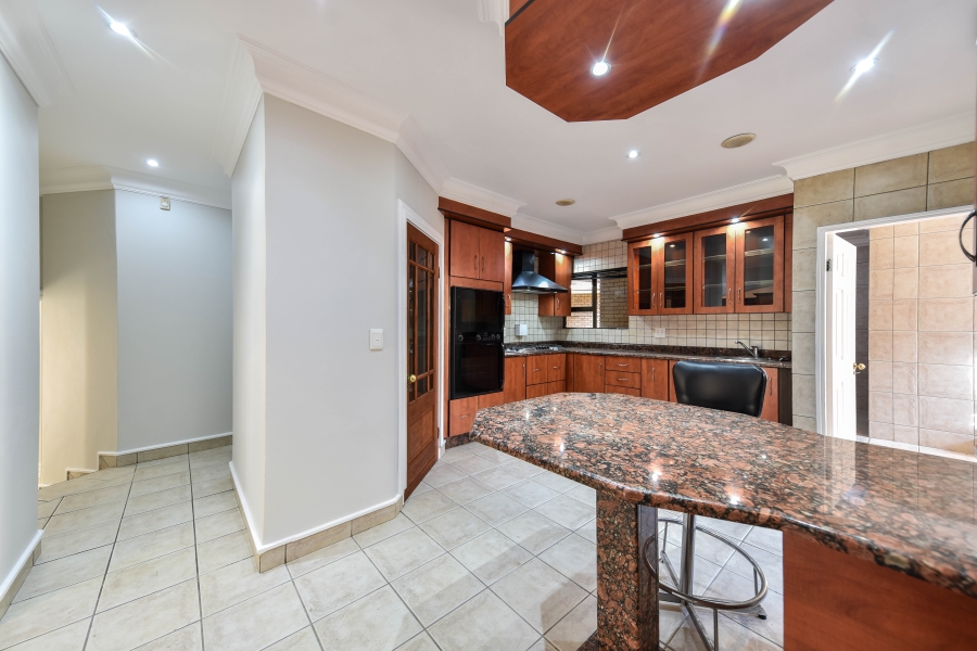4 Bedroom Property for Sale in Woodhill Estate Gauteng