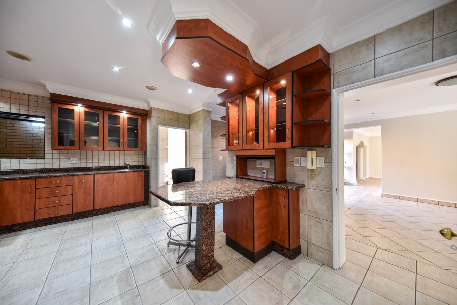 4 Bedroom Property for Sale in Woodhill Estate Gauteng