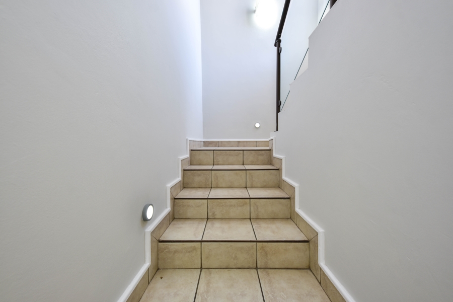 4 Bedroom Property for Sale in Woodhill Estate Gauteng