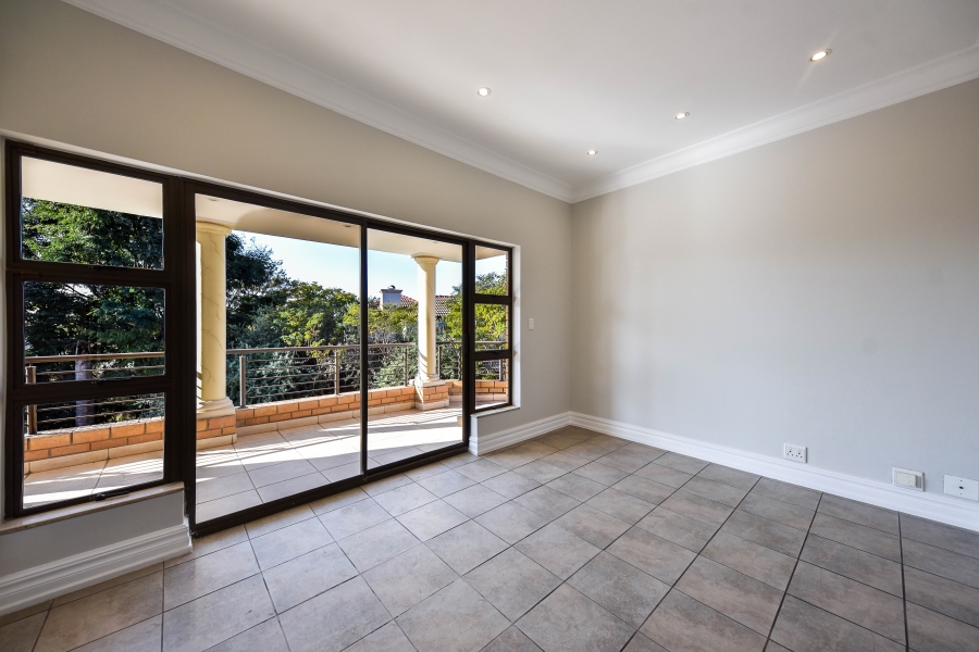 4 Bedroom Property for Sale in Woodhill Estate Gauteng