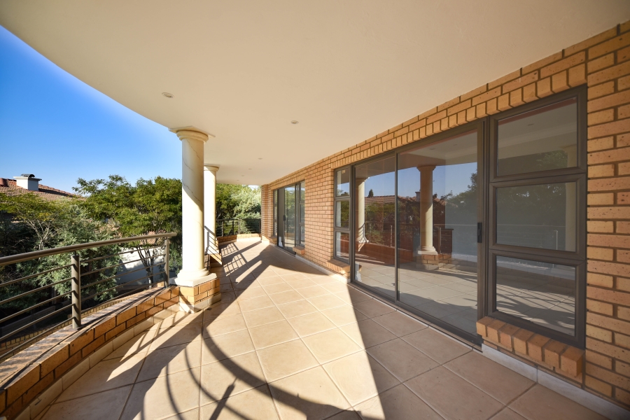 4 Bedroom Property for Sale in Woodhill Estate Gauteng