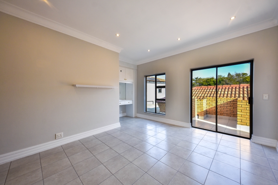 4 Bedroom Property for Sale in Woodhill Estate Gauteng