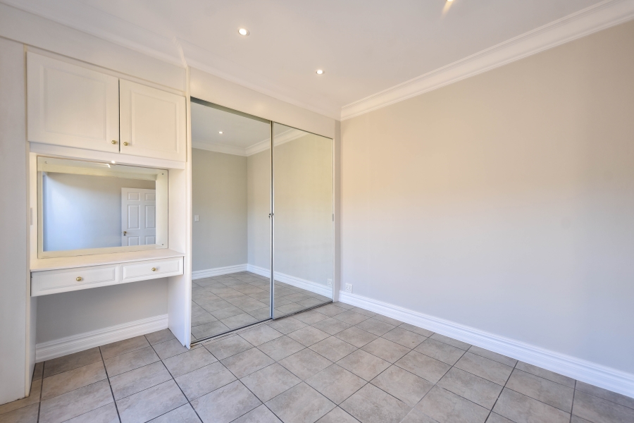 4 Bedroom Property for Sale in Woodhill Estate Gauteng