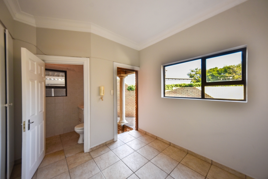 4 Bedroom Property for Sale in Woodhill Estate Gauteng