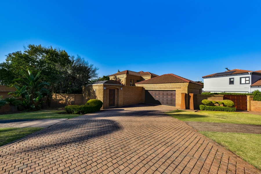 4 Bedroom Property for Sale in Woodhill Estate Gauteng